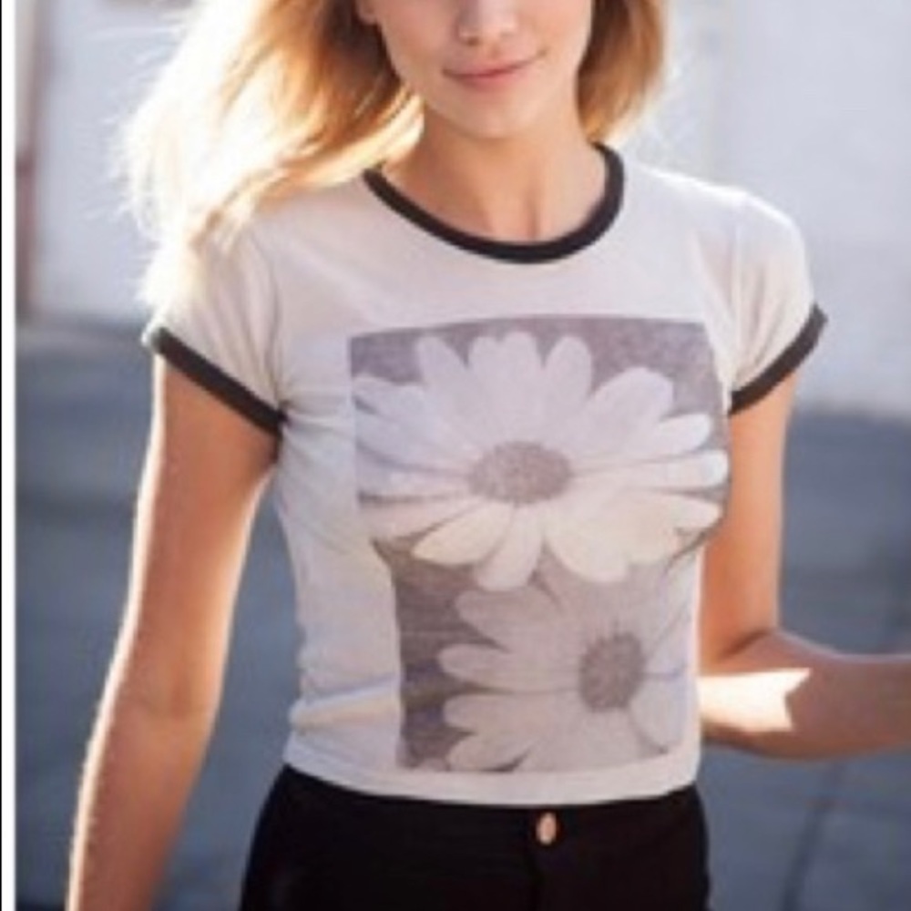 Brandy Melville Daisy ringer tee